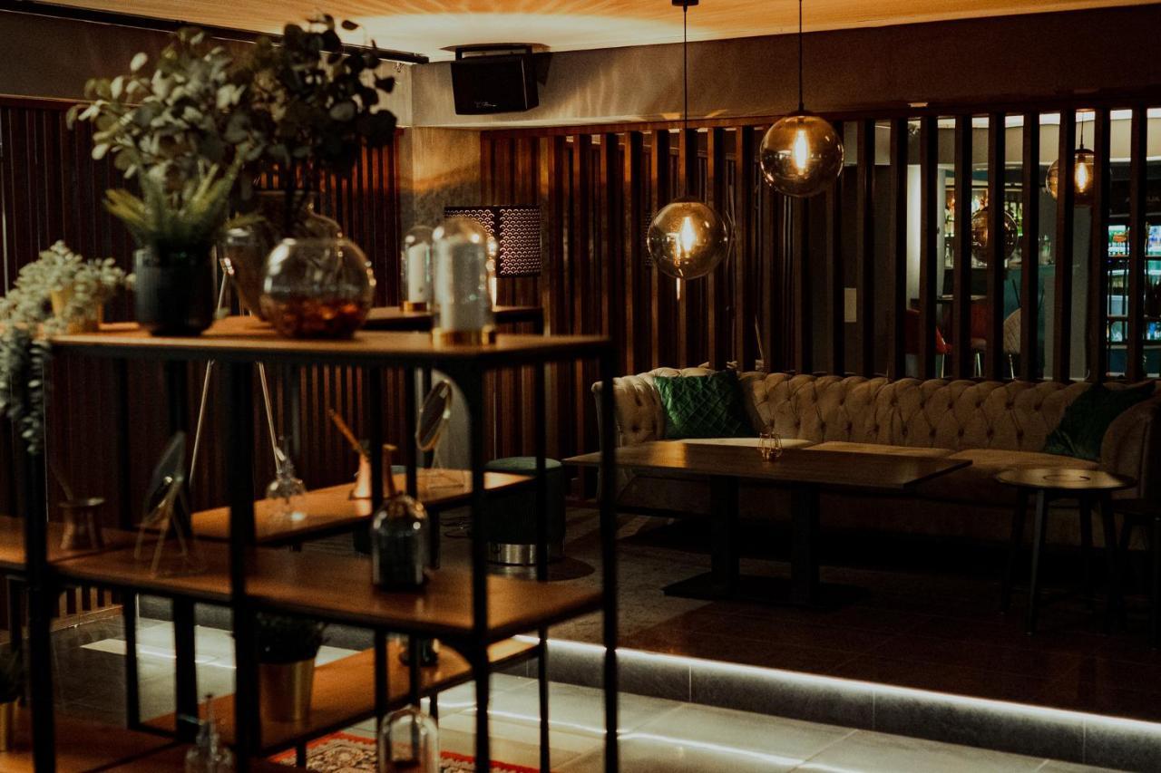 Hotel Ali Baba Humenné エクステリア 写真