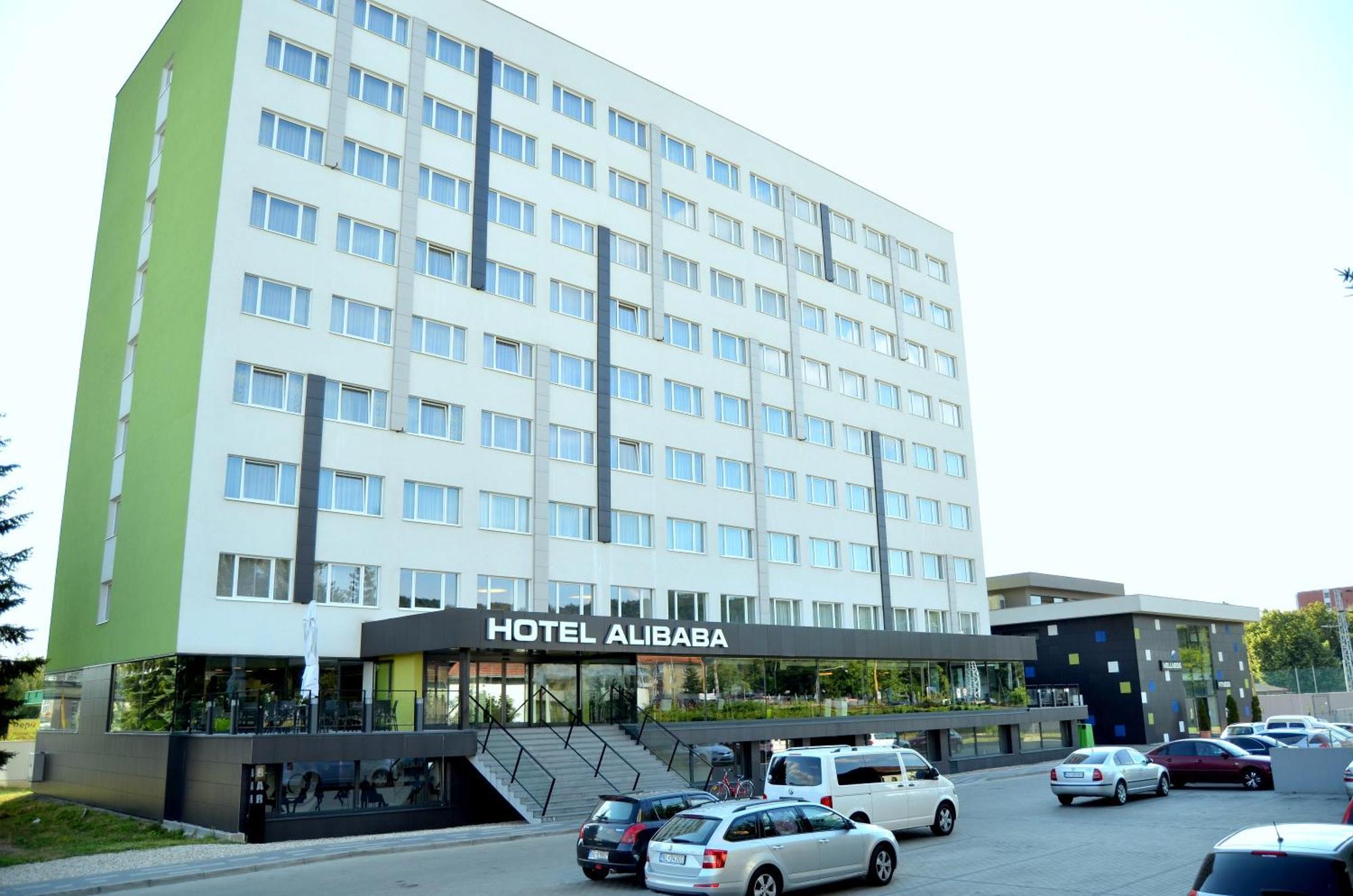Hotel Ali Baba Humenné エクステリア 写真